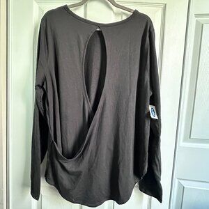 Women's XL Old Navy Black Keyhole Open Back Long Sleeve Active T-shirt NWT
